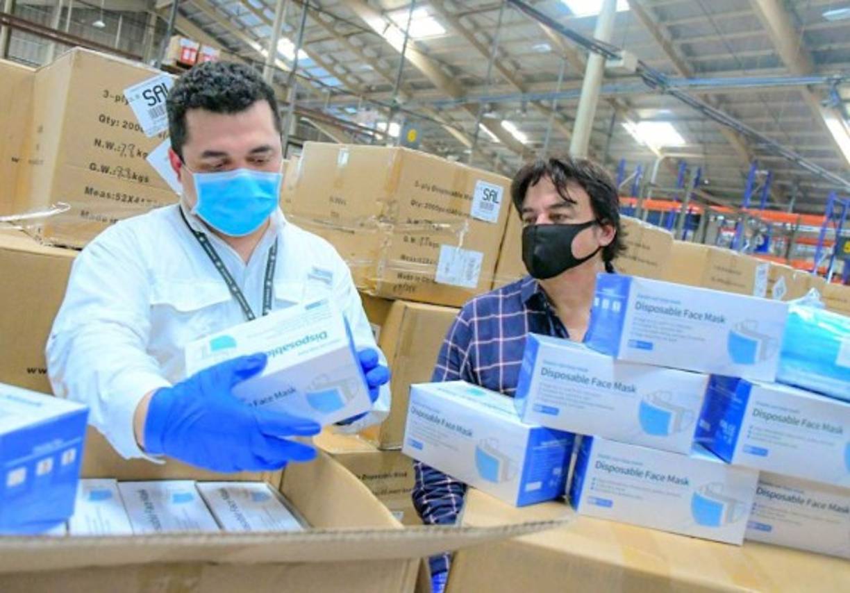 El Salvador ya recibió 600,000 de un pedido de 10 millones de cubrebocas que realizó el Gobierno a China.