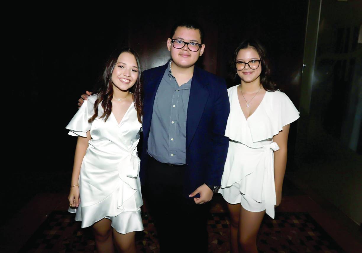 Deborah Sabillón, Harry Acevedo y Ruth Mayorga