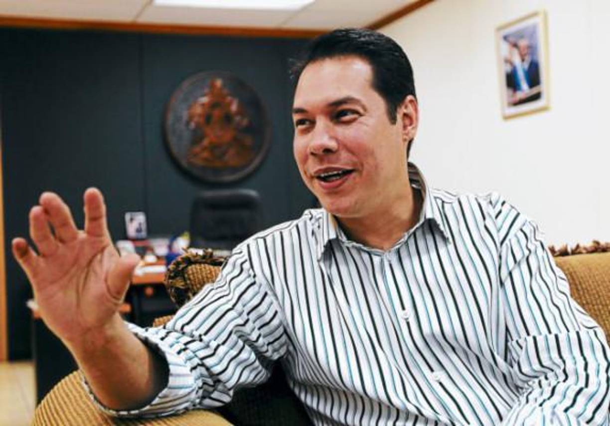 Además, los hallazgos de las investigaciones indican que la comisión le otorgó la posibilidad a NIE de continuar la ejecución del contrato, sin embargo, la empresa solo estaba interesada en una indemnización por parte de la ENFE, solicitud que fue rechazada por la interventora.