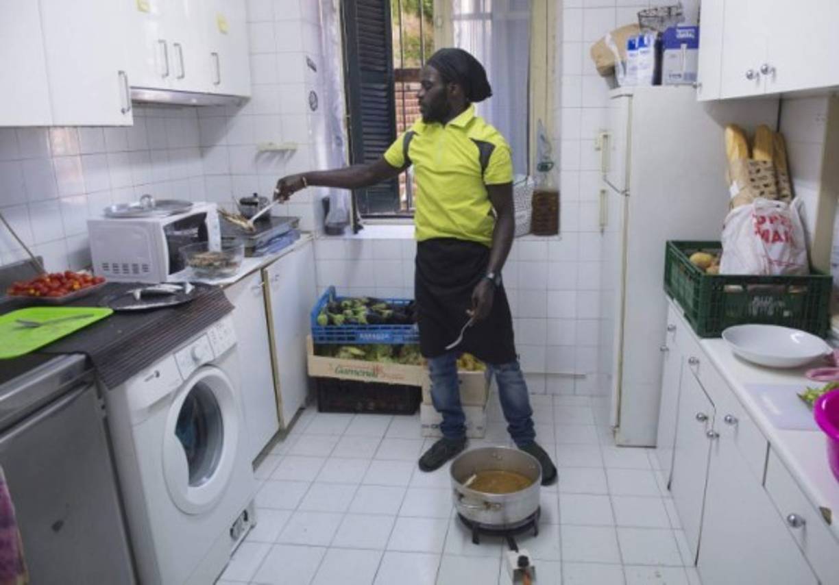 Desde el viernes pasado, más de 1,500 migrantes desembarcaron en las costas de la provincia andaluza de Cádiz, la mayoría de ellos a Algeciras.