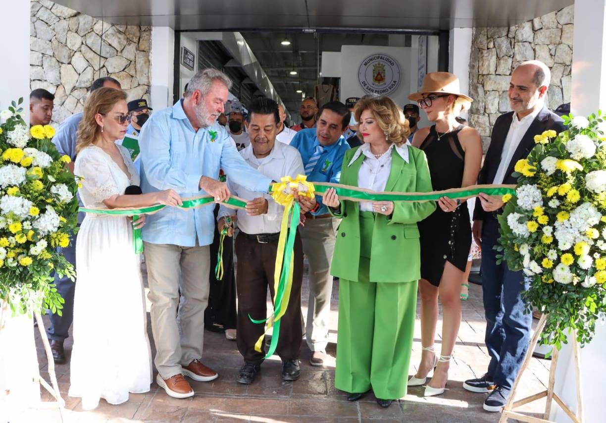 En el segundo nivel está la guardería, una clínica, oficinas administrativas y estacionamiento para 80 vehículos
