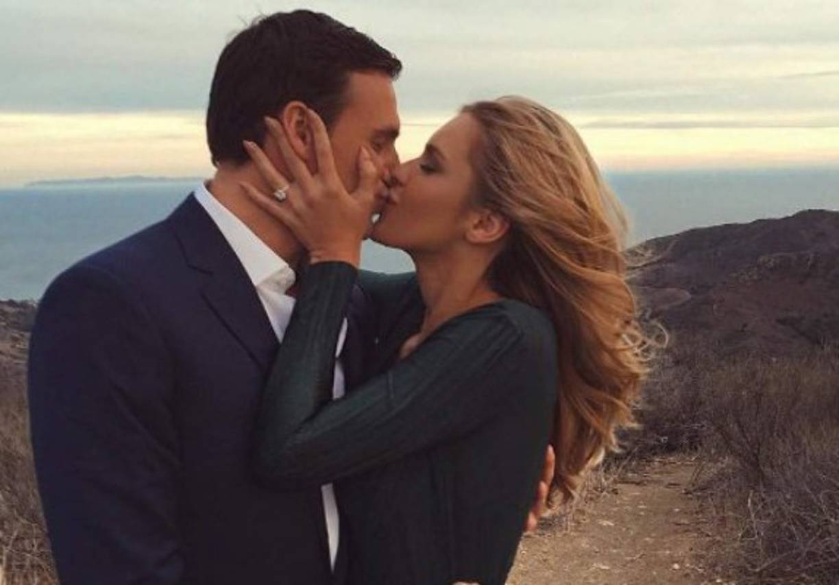 El nadador y la chica subieron esta foto en donde informaron sobre su matrimonio.