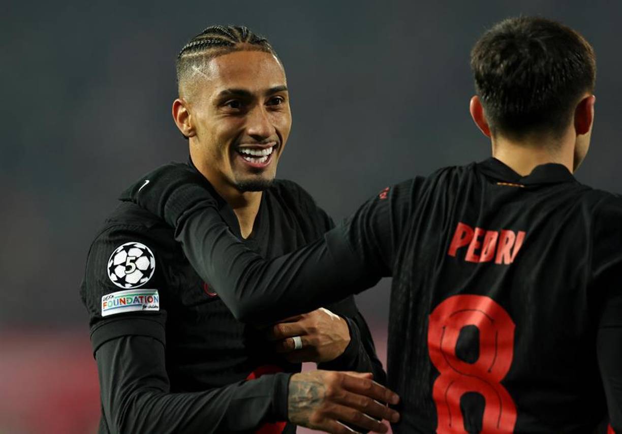 Raphinha se unió a la fiesta y dos minutos después estaba liquidando el partido con el 1-4.