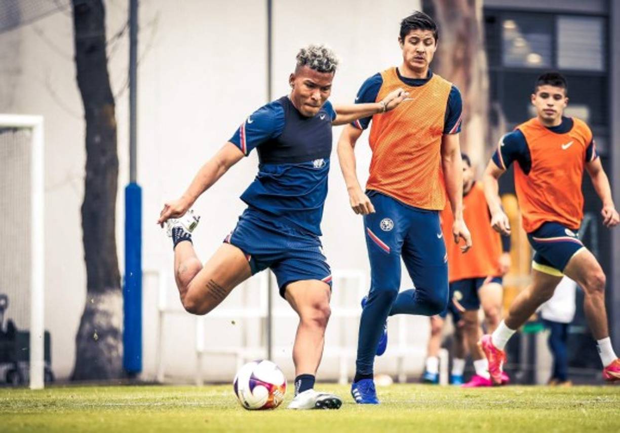 Roger Martínez: El delantero colombiano es uno de los cuatro jugadores del América que estuvo en la polémica fiesta con las mujeres. Foto Facebook América.