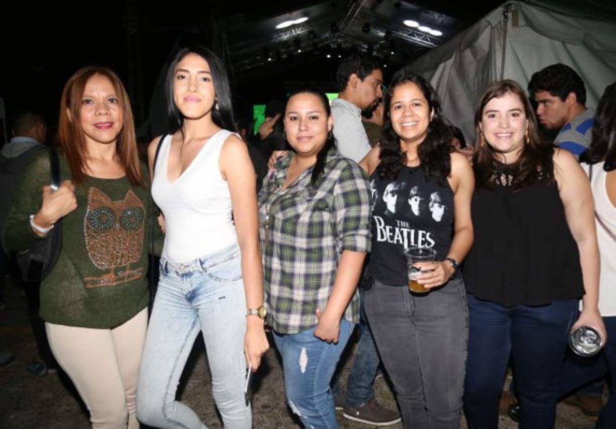 Isabel García, Cesia Cabrera, Diana Núñez, Alejandra Díaz y Limi Ruch.