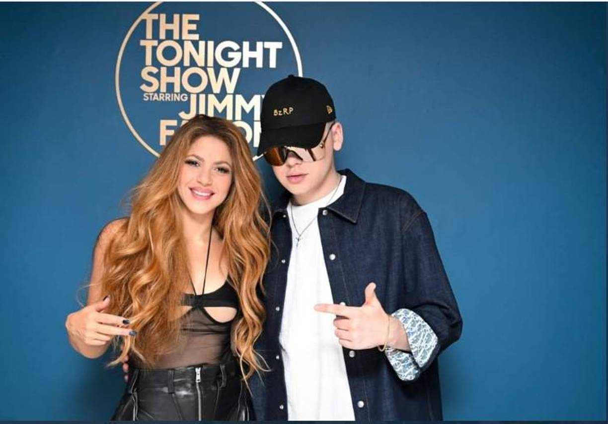 Shakira también afirmó que el éxito “BZRP Music Session #53” nació como una manera de enfocar sus sentimientos y energía en algo sano y productivo. “Tuve un año muy duro después de mi separación y escribir esta canción fue muy importante para mí. Fue una forma sana de canalizar mis emociones”, explicó.