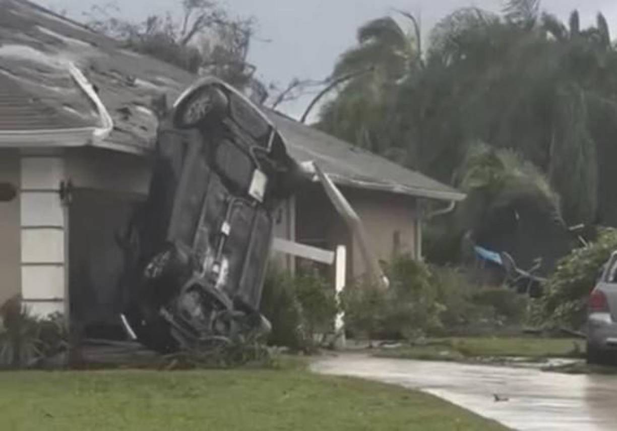 Estos intensos vórtices se desarrollan cuando fuertes corrientes descendentes de aire enfriado por la lluvia provenientes de tormentas generan vientos intensos en la parte frontal de la tormenta, conocida como “frente de racha”.