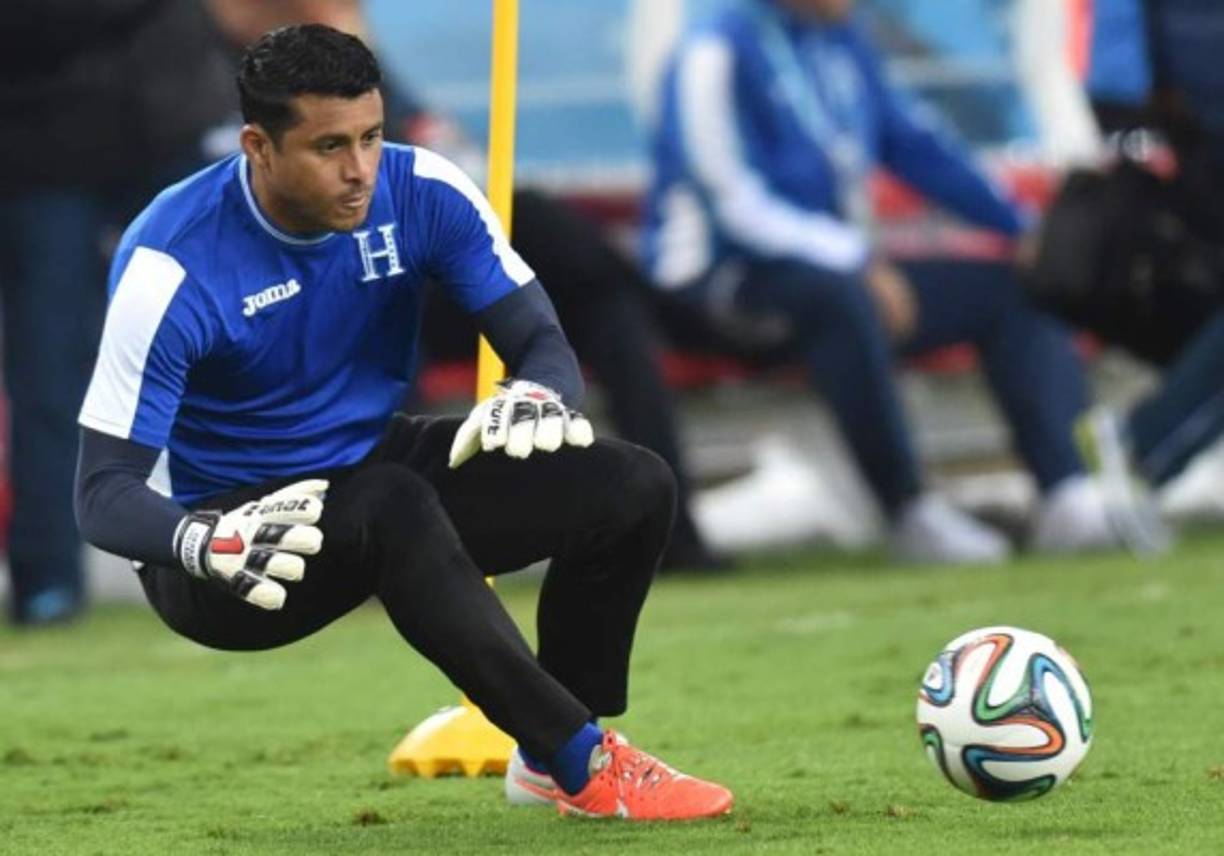 Noel Valladares (38 años) sigue defendiendo el arco del Olimpia y la Selección de Honduras.