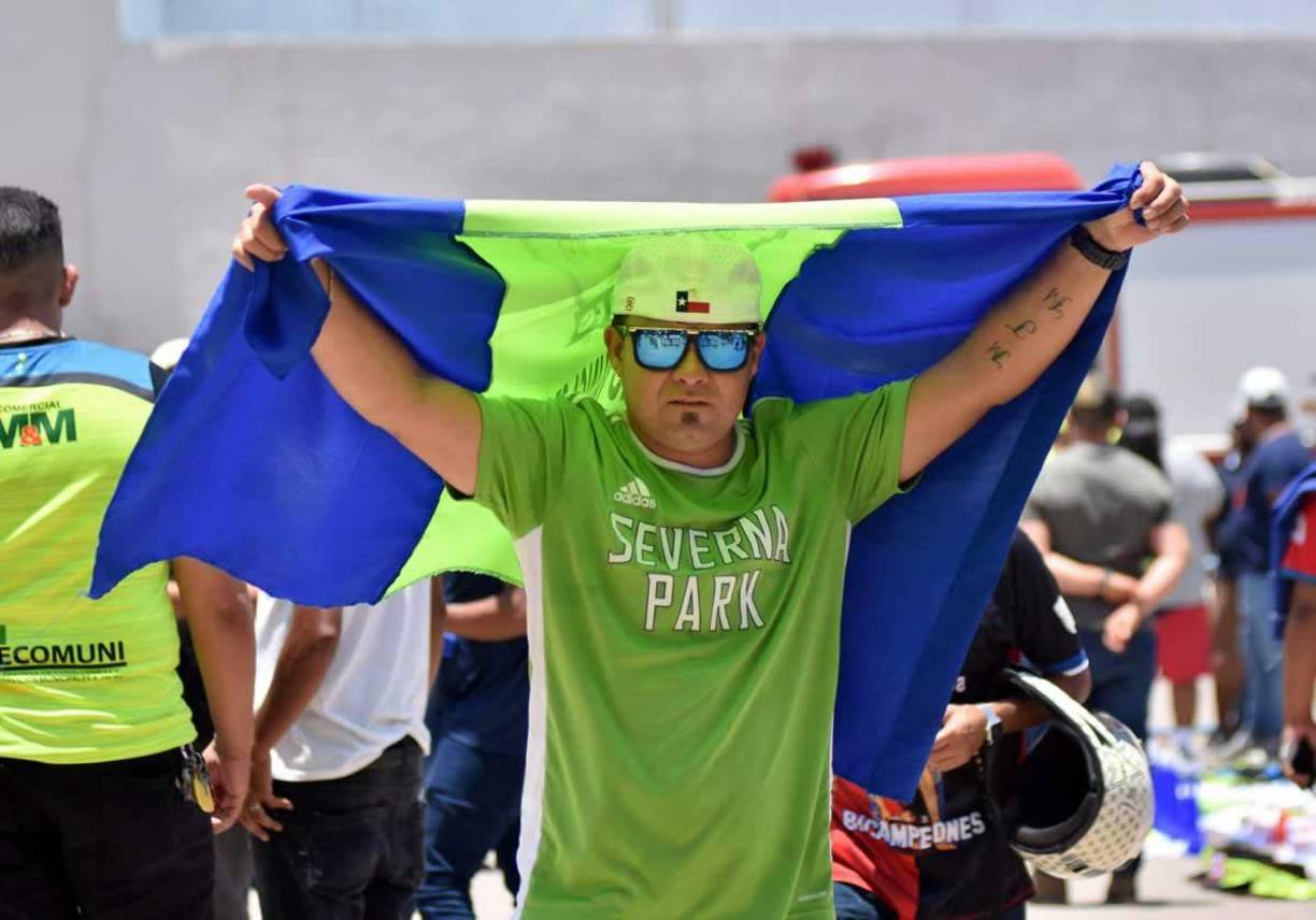 Las imágenes más curiosas del ambiente de la final Olancho-Olimpia