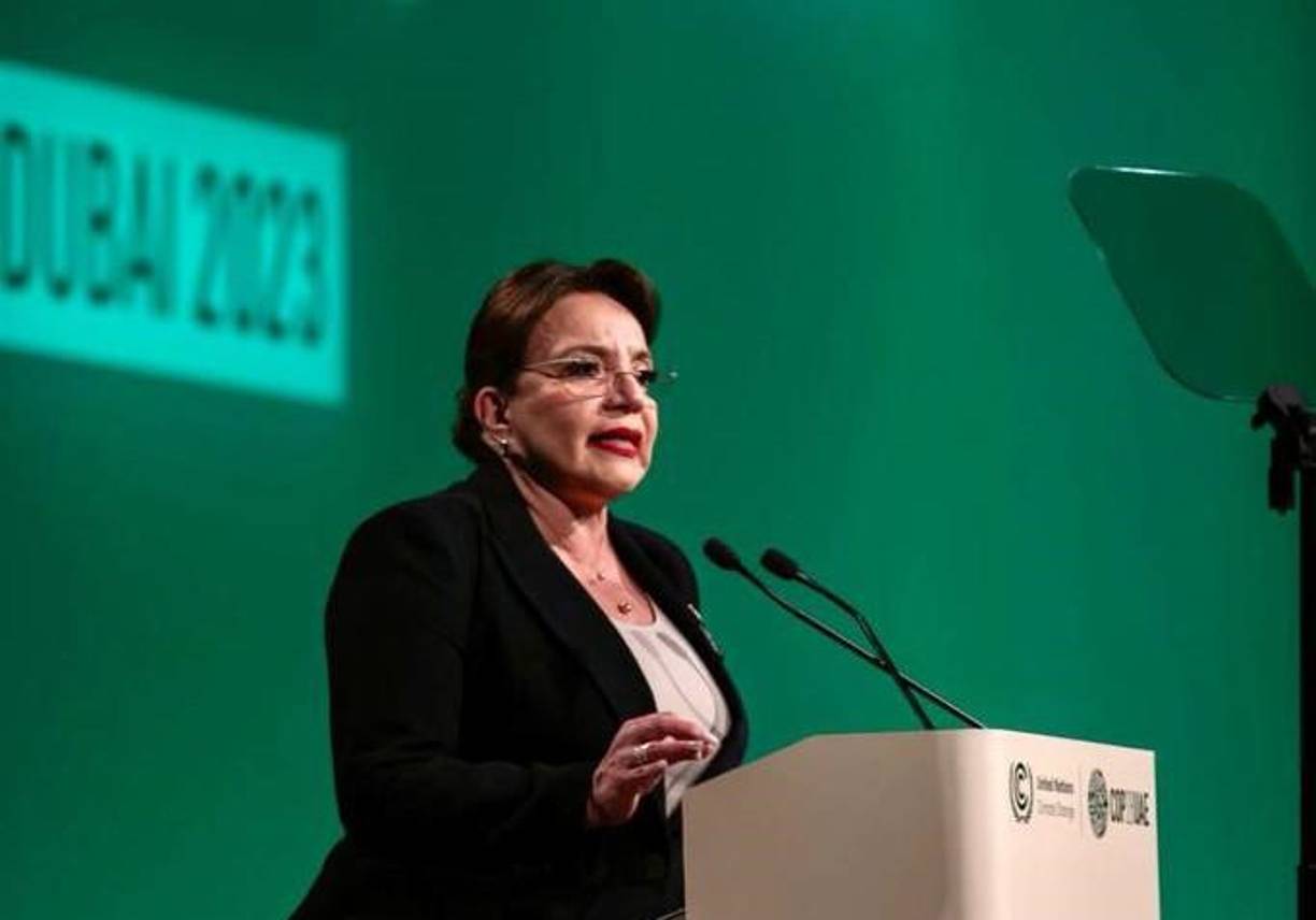 “Ante la comunidad internacional resalto una verdad incómoda: el capitalismo actual es el principal responsable de la catástrofe climática y desde la primera conferencia en Berlín sobre el calentamiento en 1995, hemos visto un aumento alarmante en la temperatura global”, subrayó Castro.