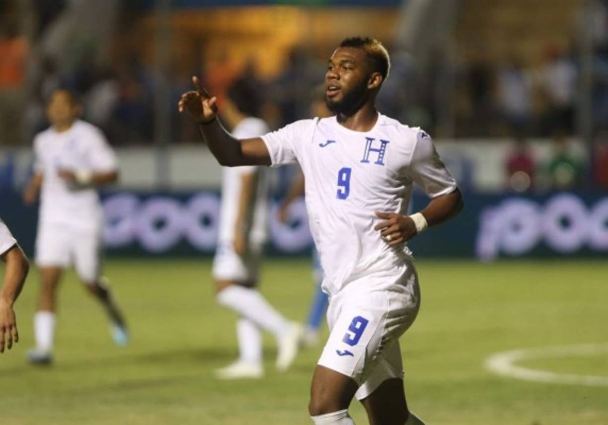 Jorge Benguché firmó el cuarto gol y su doblete. Así lo festejó.