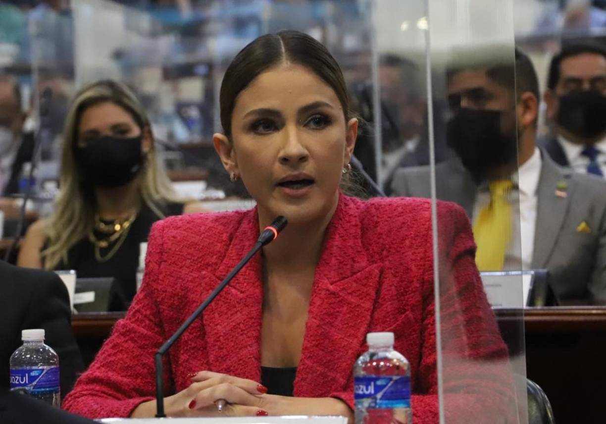 La guapa congresista resultó electa diputada para el periodo 2022-2026 por parte de la entidad rojiblanca. 