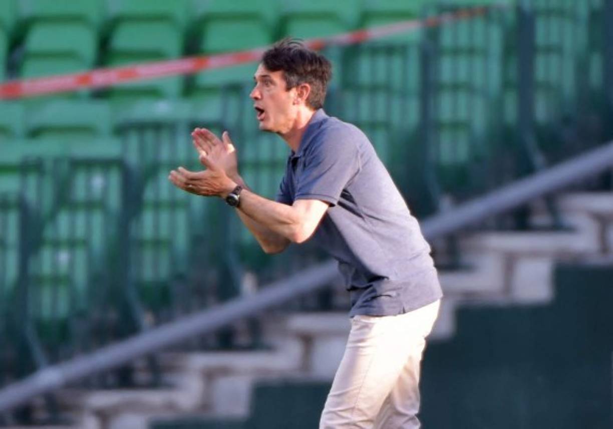José Rojo 'Pacheta' ha comunicado al SD Huesca su decisión de no continuar como entrenador la próxima temporada, tras consumarse el pasado domingo el descenso del equipo aragonés a LaLiga Smartbank, informó el club en sus redes sociales. Foto AFP.