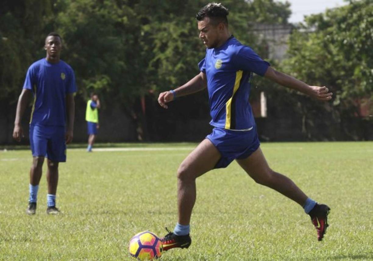 Mario Martínez: Finalmente el talentoso jugador se ha unido a la pretemporada del Real España.