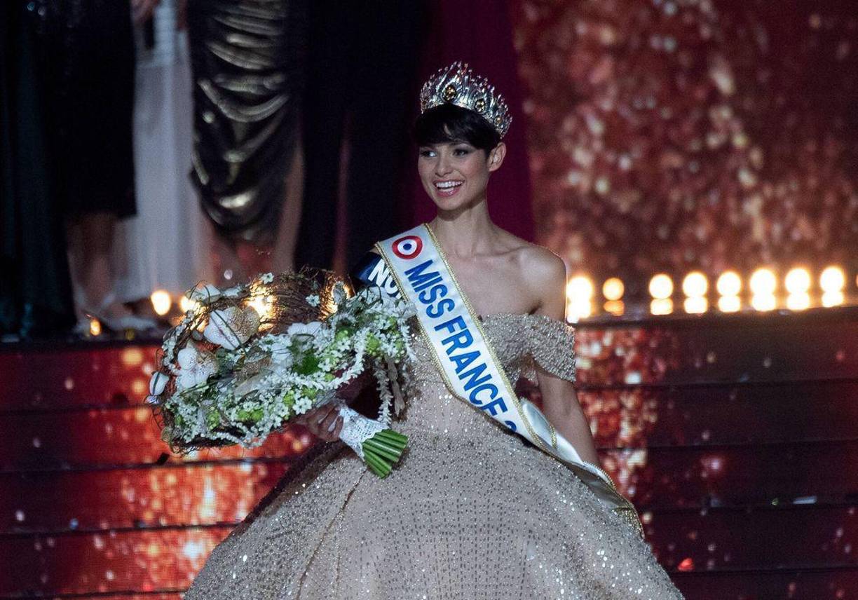 ”Apoyo a Eve Gilles, elegida Miss Francia, que ya sufre la violencia de una sociedad que no acepta que las mujeres se definan en toda su diversidad”, tuiteó Fabien Roussel, secretario nacional del Partido Comunista Francés.