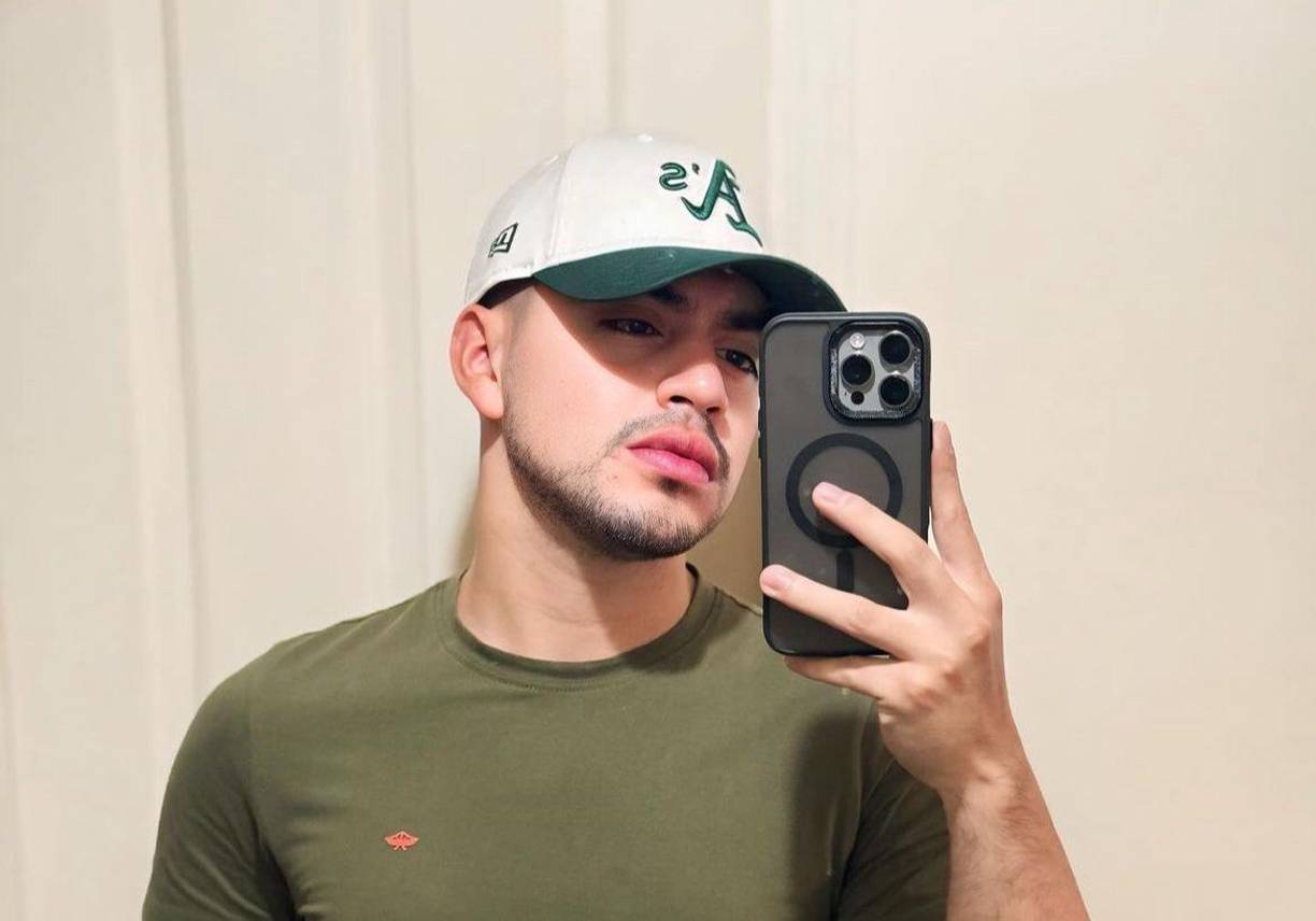 Pese a las declaraciones de Laura Meza desmintiendo los rumores, César Enamorado no se ha referido al tema. Muchos seguidores en las redes sociales han asegurado que ambos presentadores hacen “bonita pareja”. 