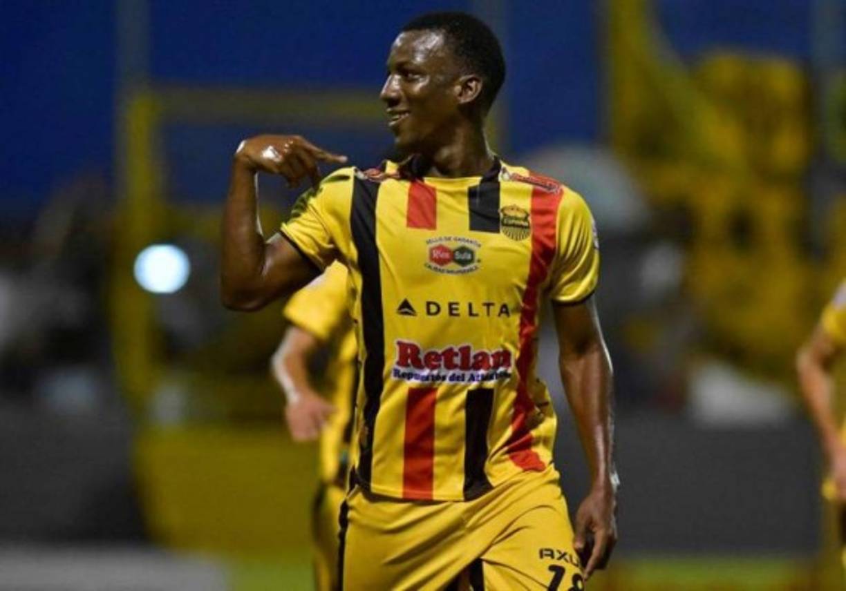 Darixon Vuelto: El joven delantero ha revelado que tiene ofertas de Europa pero su representante le aconseje que tenga paciencia. Fue clave en la obtención del título del Real España, en el balompié europeo ya jugó con el Tenerife de la segunda división de España.