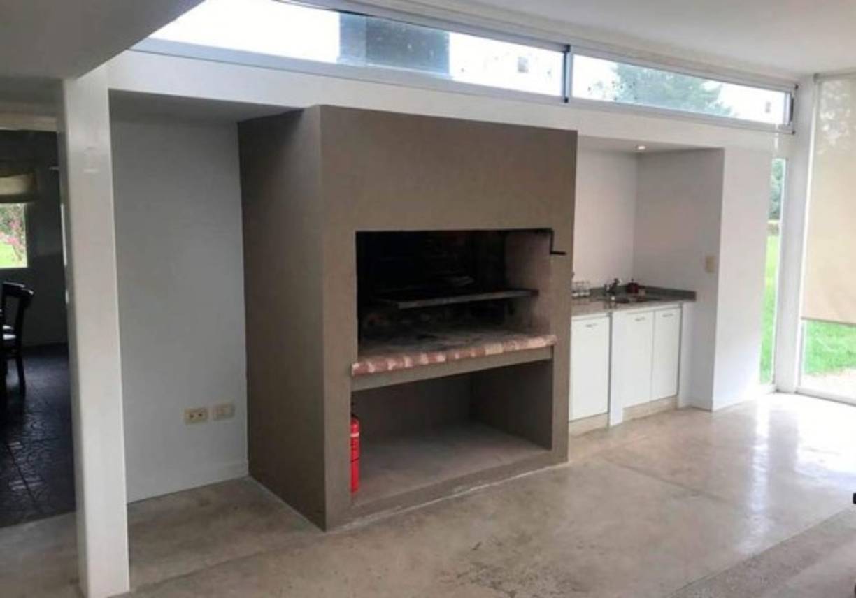 La parrilla, infaltable. Uno de los requisitos del astro argentino Diego Maradona.