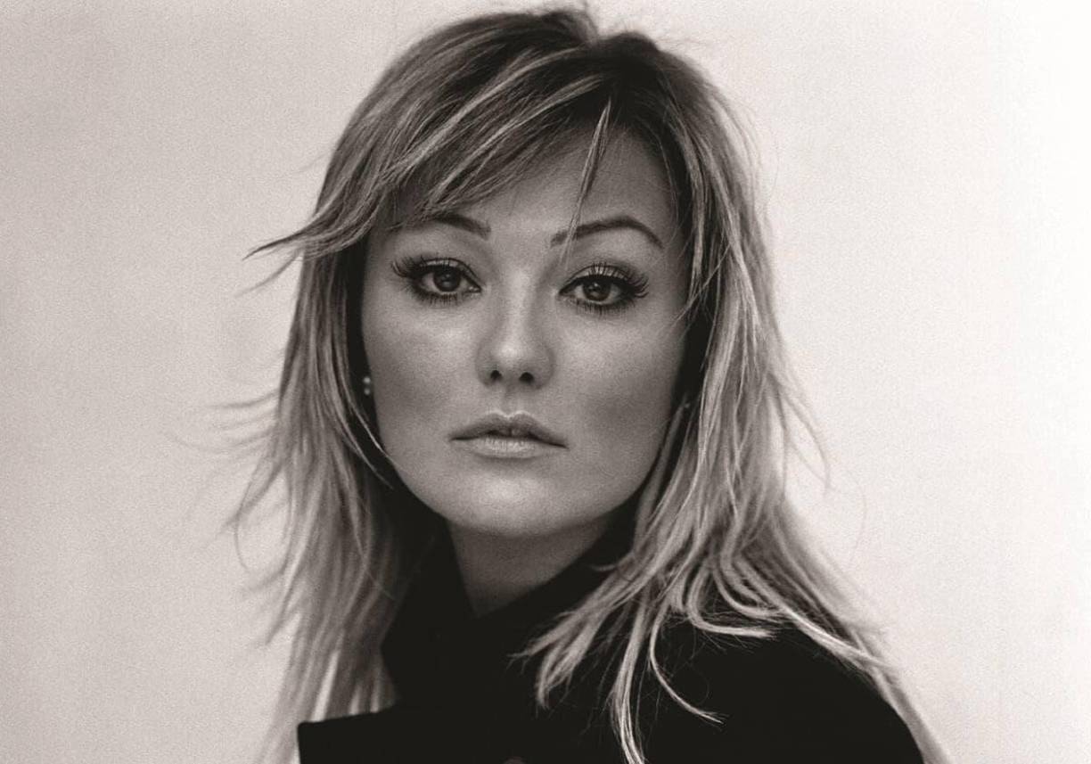 La cantante irradia felicidad y en su publicación la hemos visto <b>completamente renovada</b> y agradecida a sus amigos y fans por el cariño recibido.