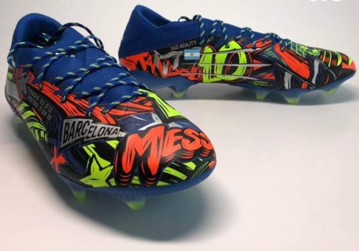 También está la bandera de Argentina, país en el que nació y que defendió Messi desde las categorías juveniles (fue campeón olímpico en 2008, además de ser subcampeón del mundo en 2014 y tres veces en la Copa América de 2007, 2015 y 2016).