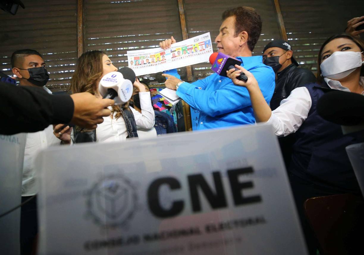 El Ing. Nasralla, también por su “divorcio político” con el Gobierno del Partido Libre, anunció que buscará nuevamente la Presidencia de cara a las elecciones generales de 2025 con la intención de “rescatar a Honduras”. 