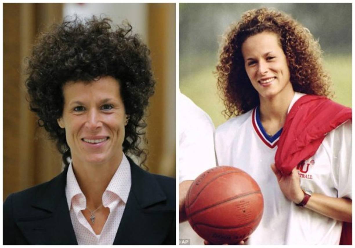 Andrea Constand compareció ante el jurado y relató que en 2004, cuando ella tenía 30 años y Bill Cosby 66, el actor la drogó y abusó de ella. Se conocían porque ella trabajaba en la Universidad de Temple y él era patrono de la misma. Según Constand, mantuvieron una relación cordial hasta el día de los hechos, cuando ella visitó a la estrella en su casa para charlar de su carrera profesional (quería convertirse en fisioterapeuta) y él le ofreció pastillas contra el estrés asegurando que eran de herbolario. “Me fío de ti”, dice Constand que le dijo al actor. Acto seguido, ya no era dueña de sí mientras Cosby la agredía sexualmente: “En mi cabeza, yo estaba intentado mover mis manos o mis piernas, pero estaba congelada', dijo al jurado. “Quería que parase”. <br/>Pero Constand no denunció inmediatamente, sino hasta enero de 2005.<br/>