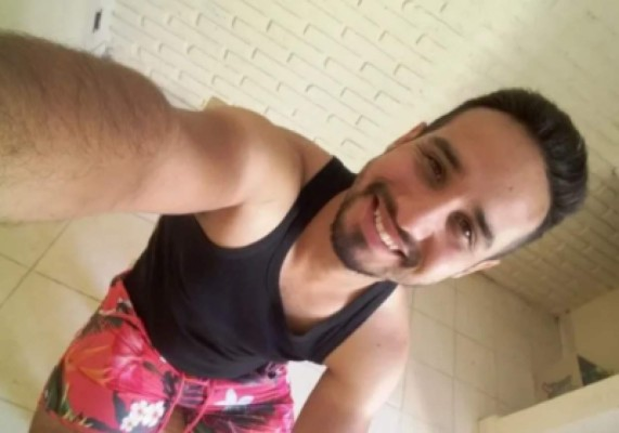 Pero después confesó: 'Me mandé una cagada'.<br/>De acuerdo a las fuentes policiales, tras cometer el crimen Oliveira intentó quemar el cuerpo adentro del departamento.