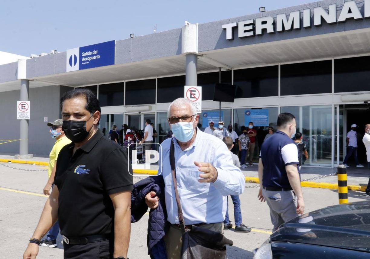 El uruguayo fue trasladado rápido a la sede del Marathón para comenzar a trabajar.