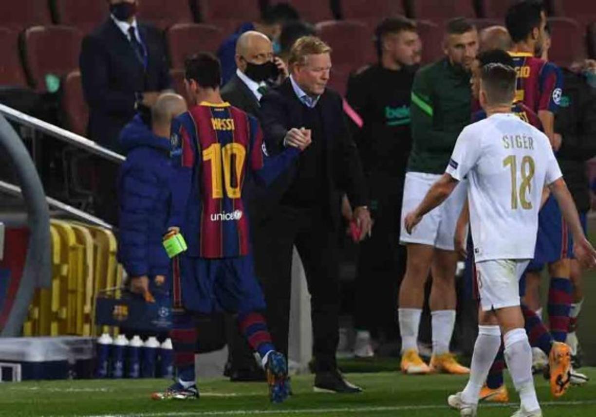 "Ronald Koeman decidió darles el domingo libre a Lionel Messi y compañía, pero hubo cinco jgadores que fueron castigados por que se entrenaron con el equipo B del Barcelona."