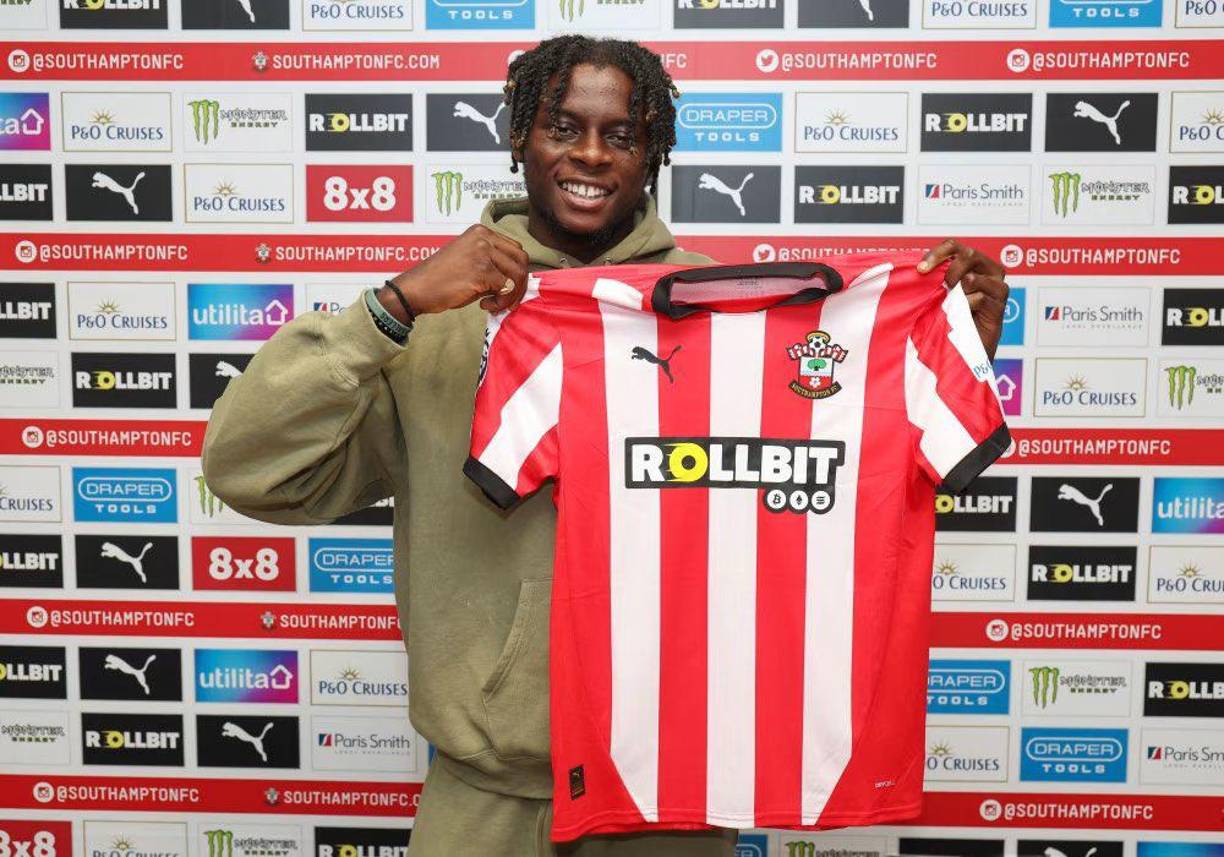 OFICIAL / El Southampton anunció la llegada de Lesley Ugochukwu, quien llega cedido del Chelsea.