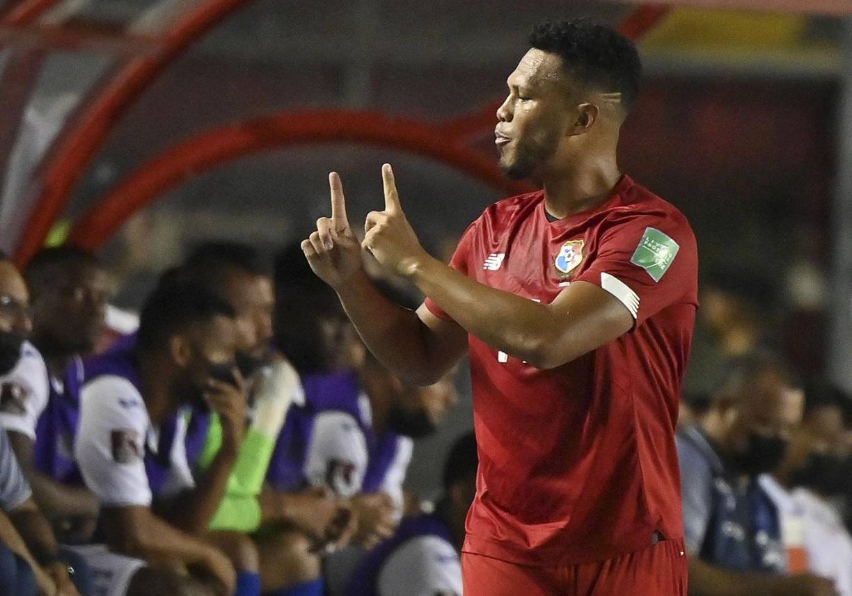 Rolando Blackburn – El delantero estuvo en el medio de todas las oportunidades de gol de Panamá en su empate 1-1 con Honduras. Fue quien abrió el marcador en la primera mitad y tuvo una oportunidad de gol en otras dos ocasiones.