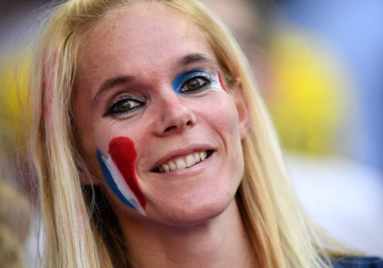 Esta hermosa rubia se robó las miradas. Foto AFP.