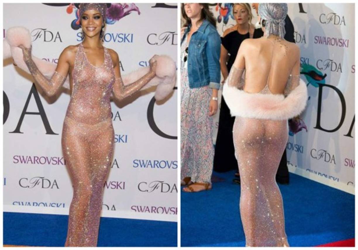 En 2014 Rihanna fue elegida 'Ícono del año' por la CFDA, al evento llevó un impresionante vestido que no dejaba nada a la imaginación.