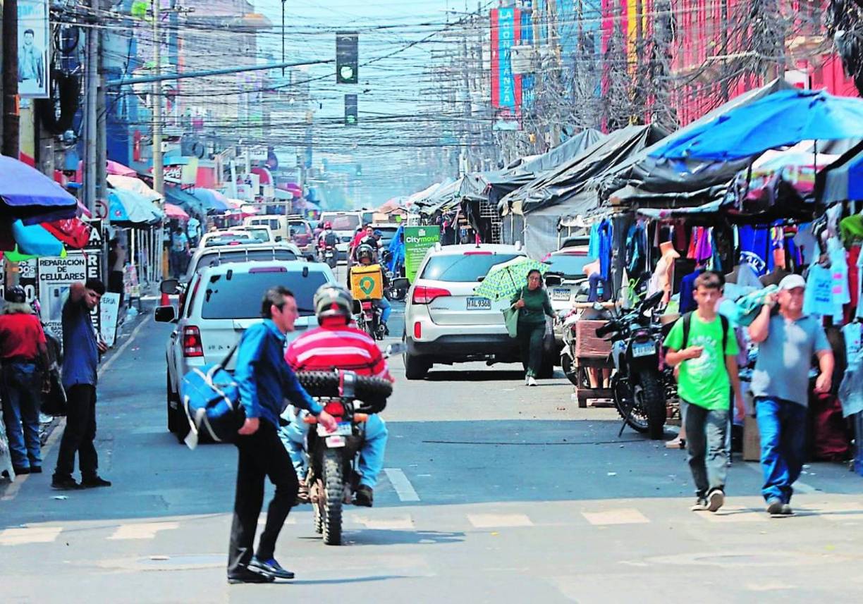 La temporada navideña representa un respiro para muchas empresas y negocios informales, ya que se traduce en un aumento importante de ingresos. 