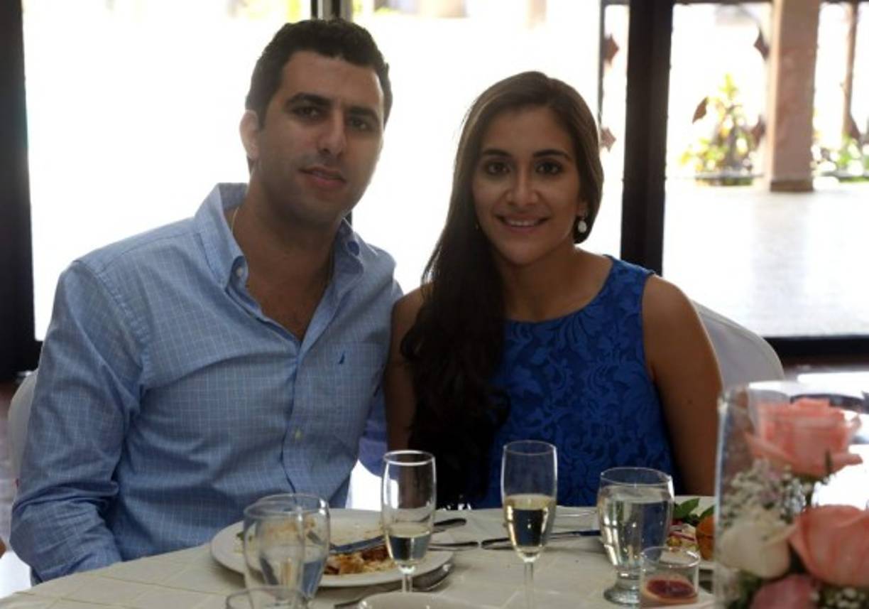 Jonathan & Ángela.<br/>El sábado 3 de septirembre en el Centro Social Hondureño Árabe se celebrará la boda Andonie Fajardo con íntimos allegados de esta pareja.