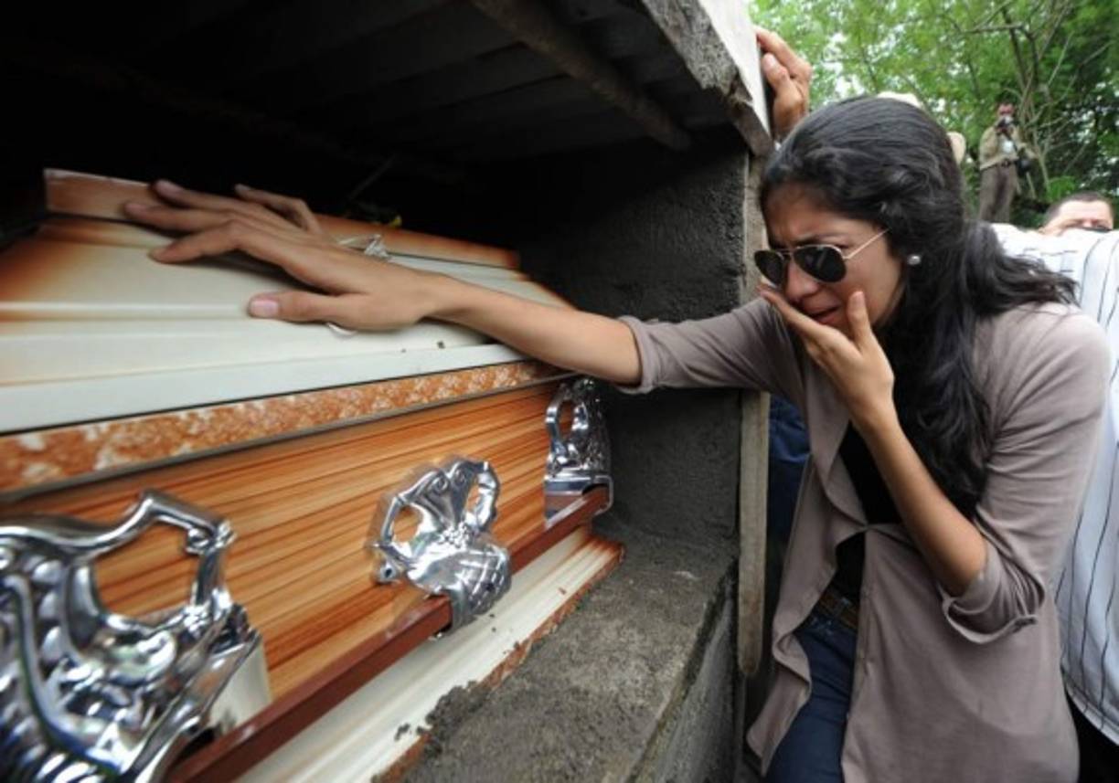 El homenajeado era el novio de Sofía Trinidad, identificado como Plutarco Ruiz, detenido como principal sospechoso del doble crimen.