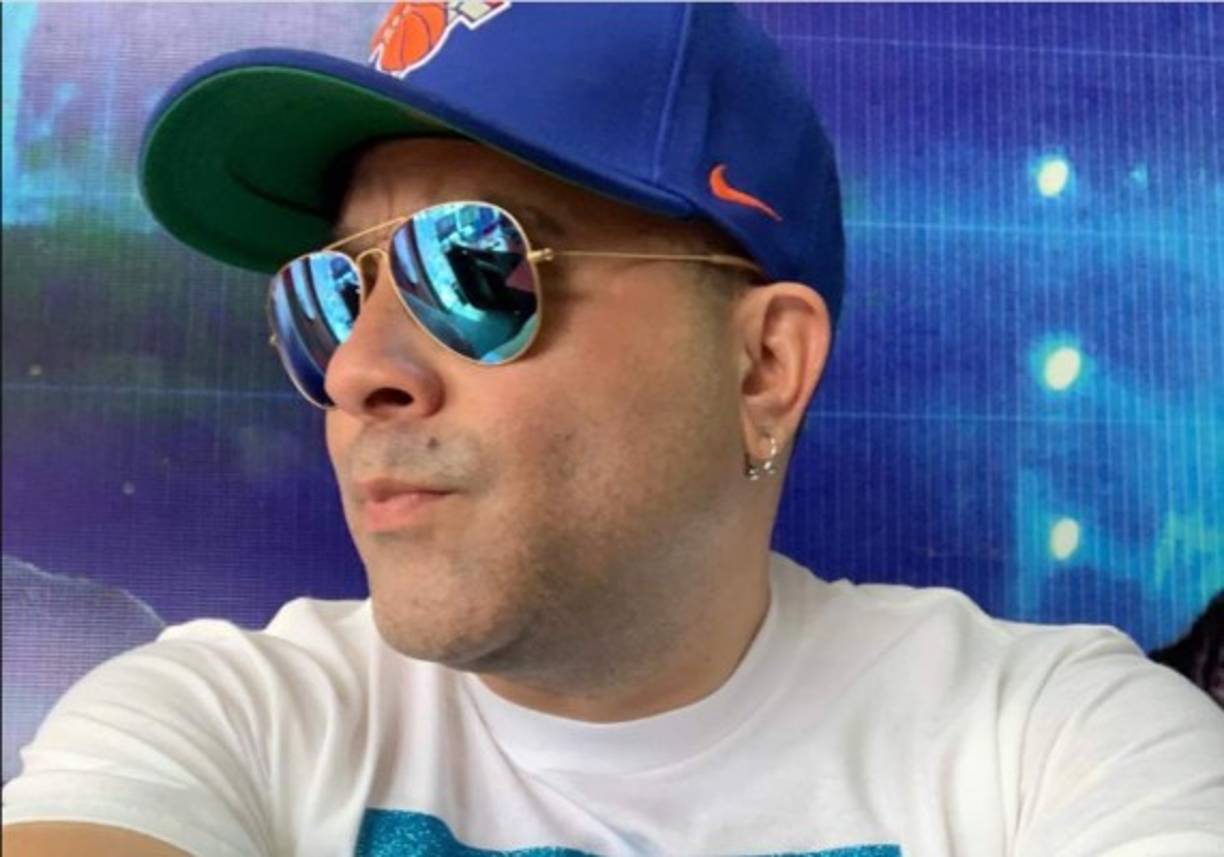 El locutor sampedrano Gustavo Vallecillo sorprendió a sus seguidores al revelar que casi muere tras sufrir un ataque de un perro de la raza pitbull.