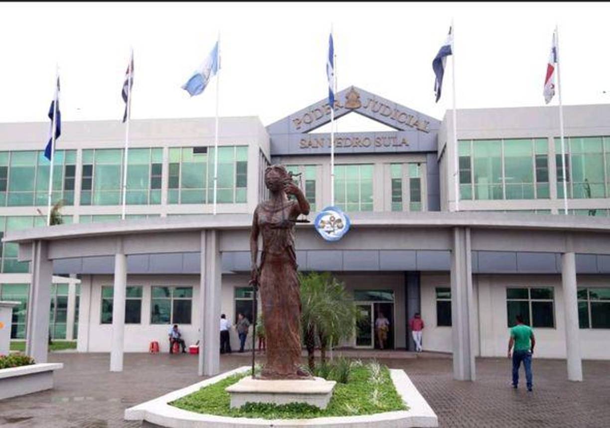 El Poder Judicial aún no fija la fecha para la audiencia de individualización de la pena para Mirna Yamilteh Pérez Ruiz y Santos Omar García Orellana. Enfrentan una pena de 12 a 15 años por secuestro agravado. 