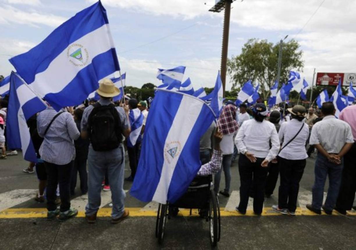 Los obispos nicaragüenses anunciaron que convocarán a una plenaria del diálogo en los próximos días, por considerar que es la única vía para resolver la grave crisis que ha provocado también una abrupta y descomunal caída de la economía de este empobrecido país centroamericano.