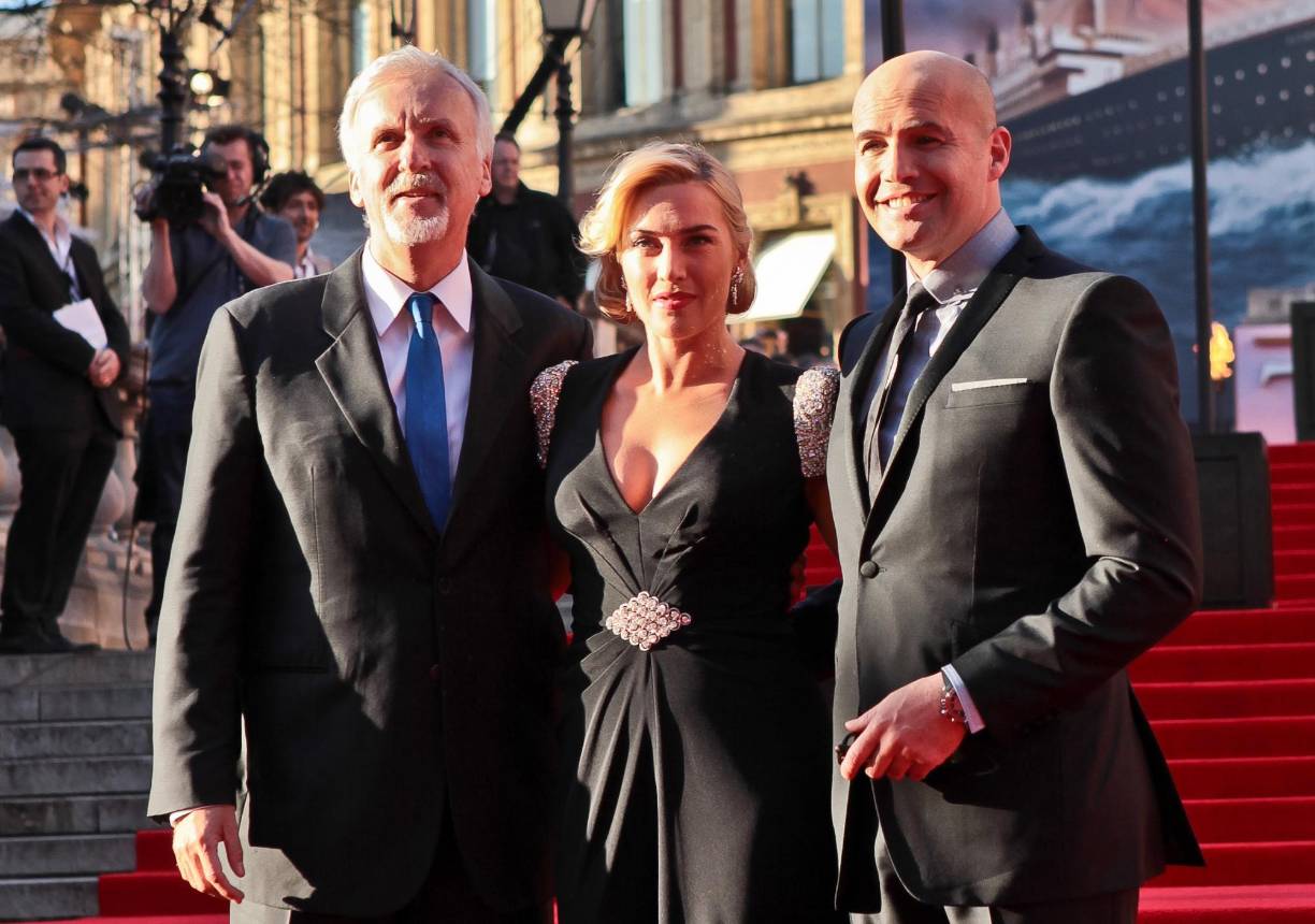 El 6 de abril de 2012 la película se reestrenó en 3D coincidiendo con el centenario de la salida del Titanic de Inglaterra el 10 de abril de 1912 y el centenario de una de sus productoras, la Fox. De nuevo obtuvo un éxito de crítica y público que elevó hasta casi los 2.800 millones de dólares sus ganancias y, sobre todo, encumbrando a “Titanic” a la cima del cine mundial.