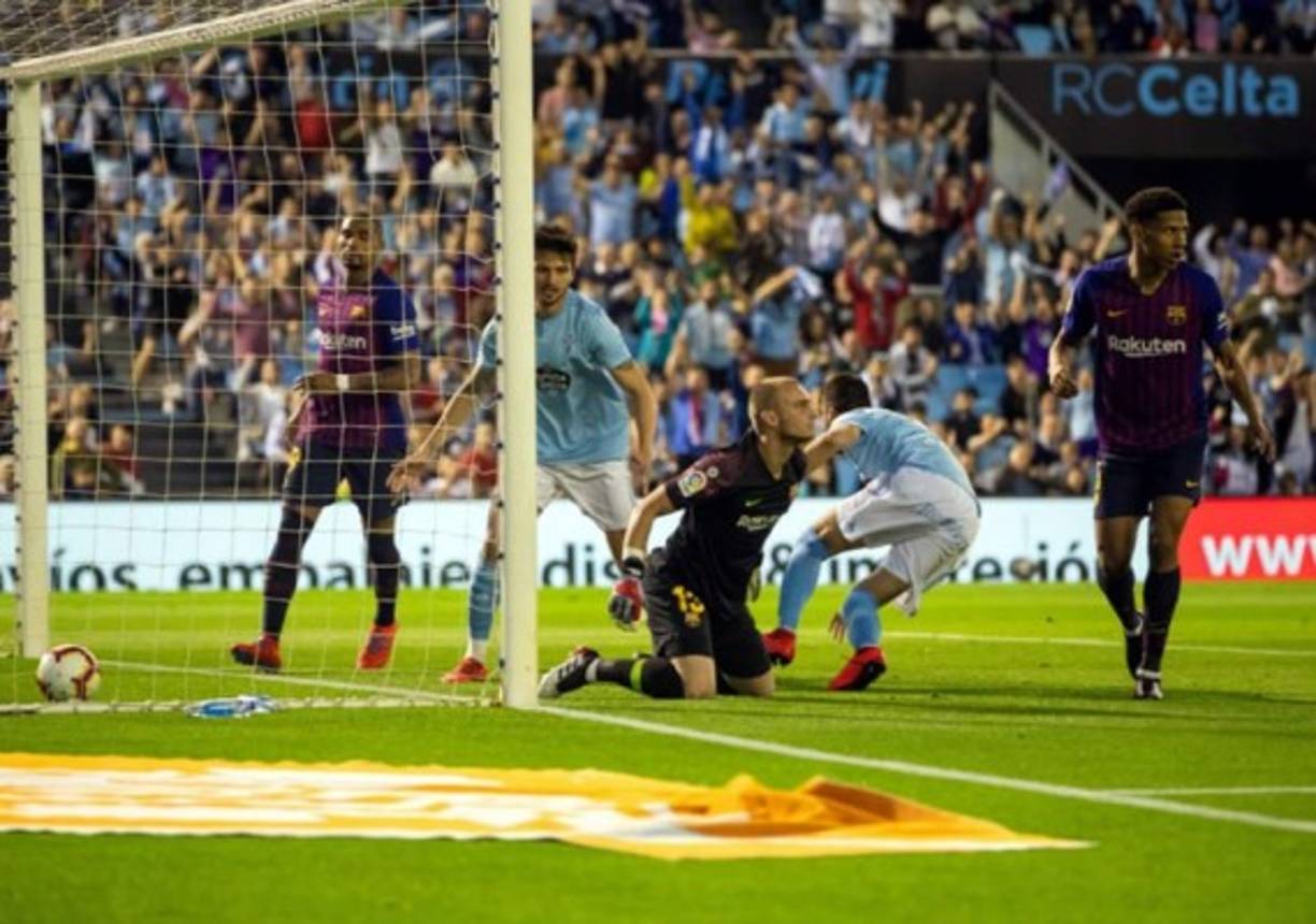 El VAR anuló un gol por fuera de juego a Maxi Gómez.