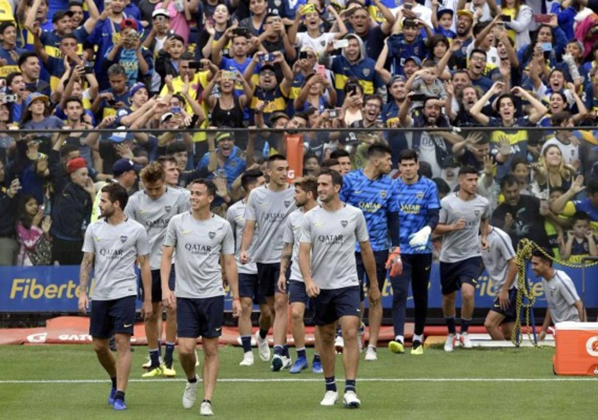 Los jugadores de Boca Juniors se mostraron felices por el apoyo de sus aficionados.