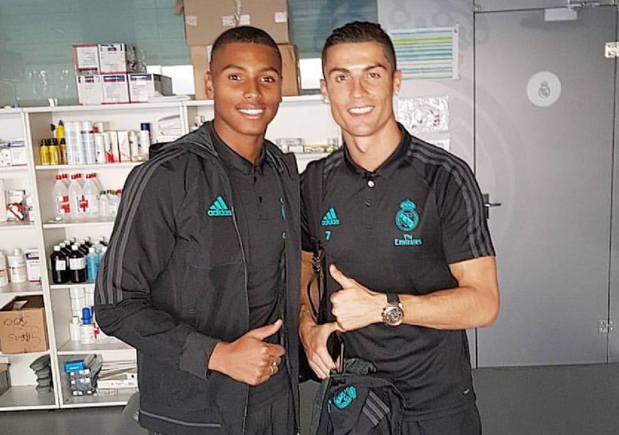 En sus redes sociales compartía las imágenes con la leyenda del Real Madrid.