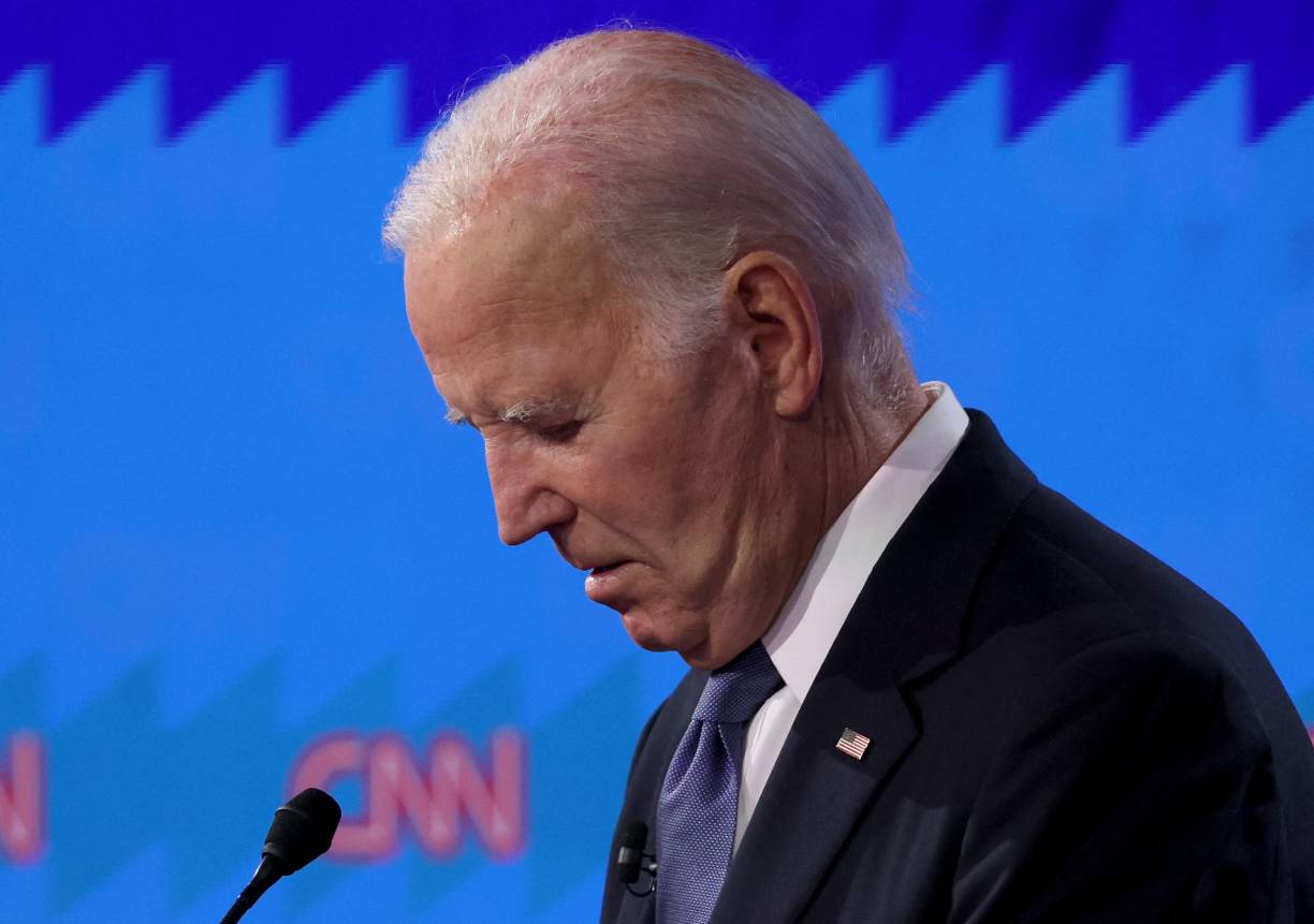 Tras la débil actuación del presidente estadounidense, Joe Biden, en el debate contra su rival, el exmandatario republicano Donald Trump, han empezado a surgir voces dentro del Partido Demócrata que plantean la necesidad de otro candidato. Pero, a menos de cinco meses de las elecciones, ¿quién podría sustituirlo?