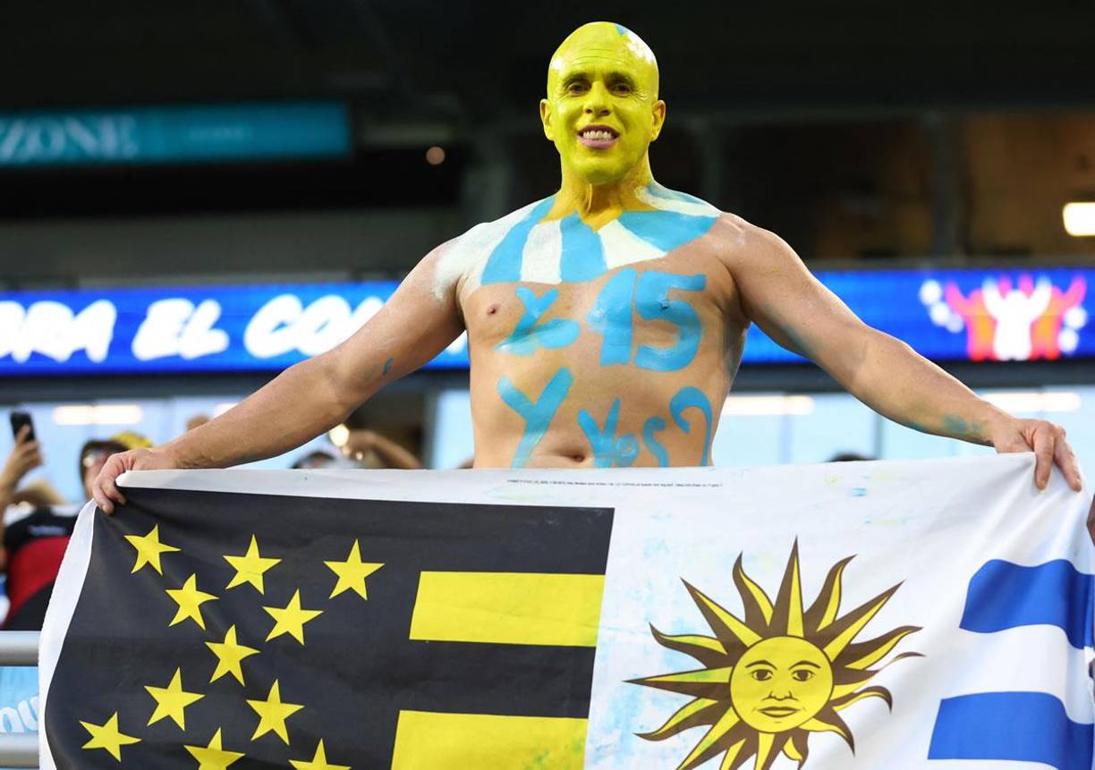 Asados, bailes, bellezas y visita especial: el ambientazo en el Uruguay-Panamá