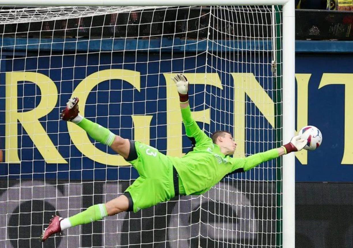 Según Relevo de España, Real Madrid teme que Lunin deje el equipo ya que al parecer el portero ucraniano se molestó por no jugar la final de la Liga de Campeones.