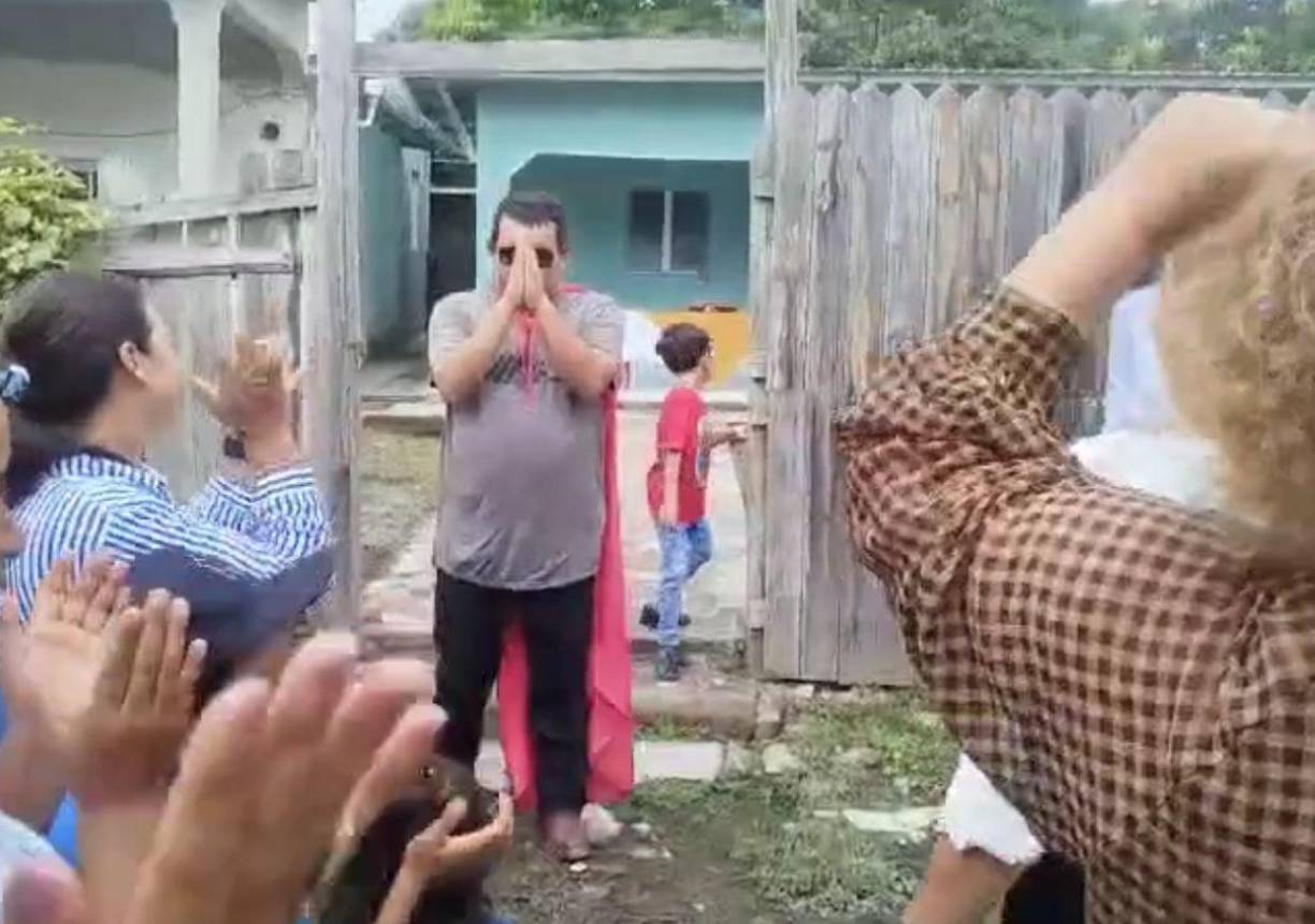 No es para menos, la emoción que viven los habitantes del municipio de Talangata en tener un extraordinario ciudadano capaz de salvar vidas como lo ha sido Don Elias Valladares.