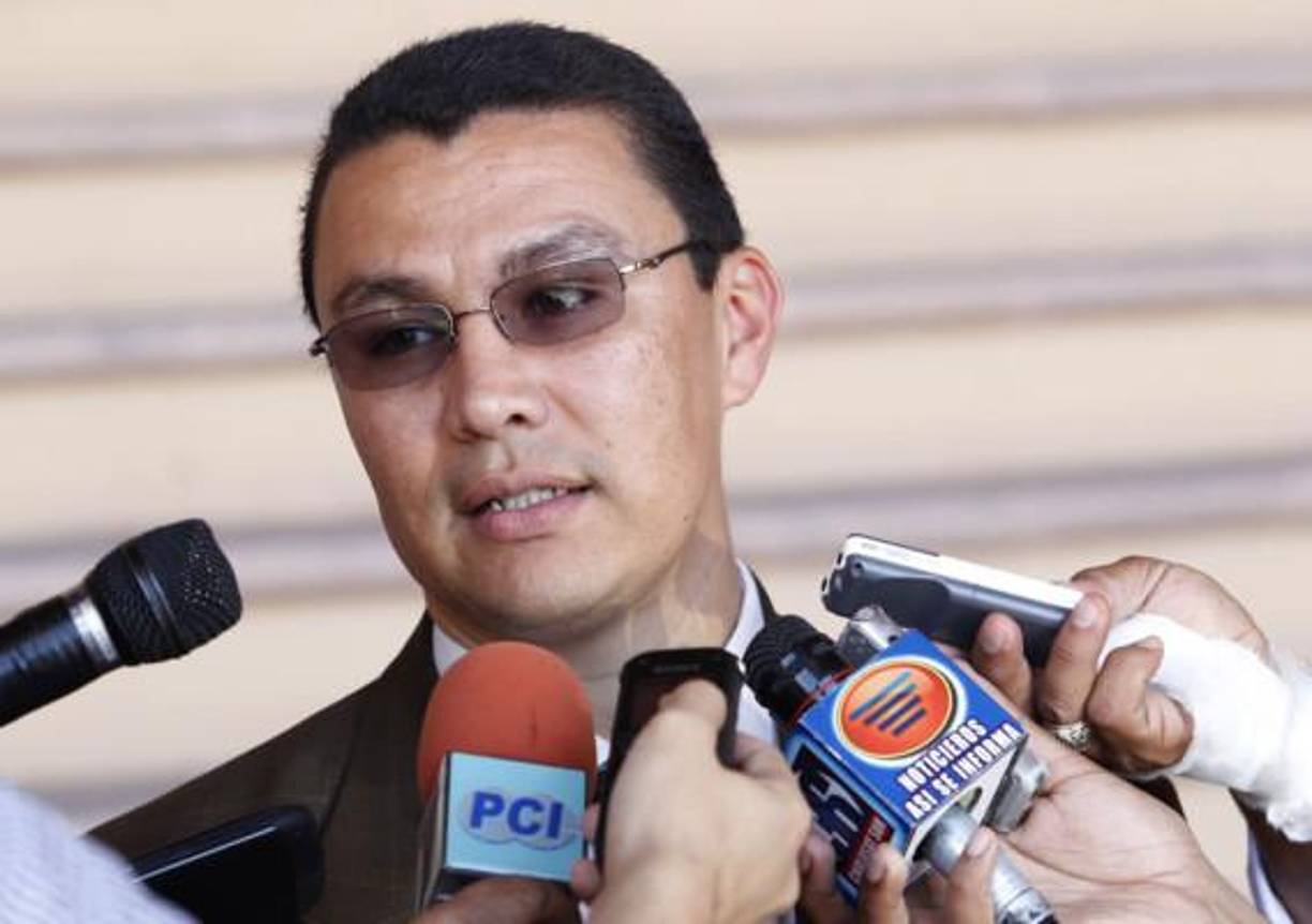 En el posteo en su cuenta de X (antes Twitter), el exfuncionario adjuntó un pensamiento del célebre escritor y poeta nicaragüense, Rubén Darío, sobre la calumnia. 