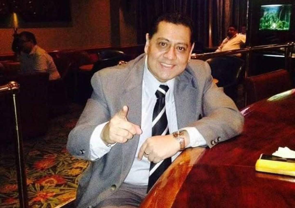 Era hijo de una leyenda de la locución en San Pedro Sula, Carlos Peraza (padre). 