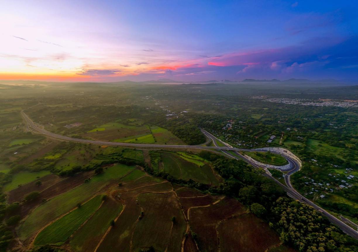 Imágenes del periférico Gerardo Barrios inaugurado en El Salvador. 